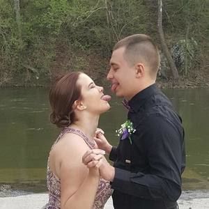 Meet your Posher, Hailey